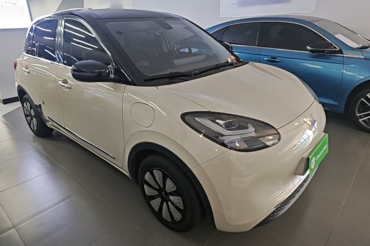 Used Wuling Bingo 2023 333 km Lingxi Connected Version Front Right 45 Deg