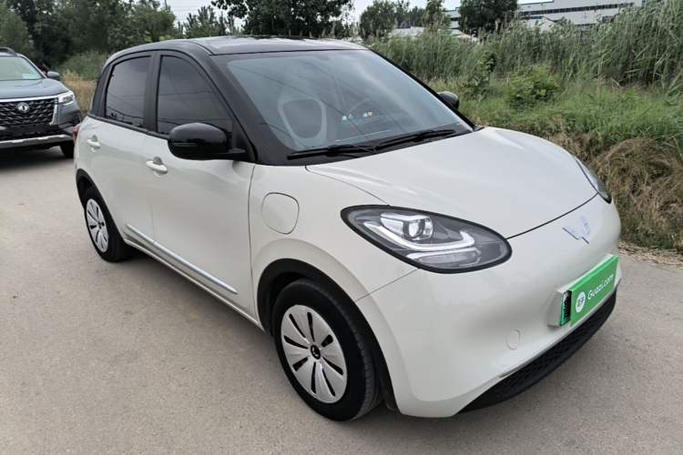 Used Wuling Bingo 2023 333 km Fast-Share Version Front Right 45 Deg