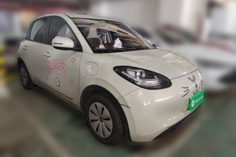 Used Wuling Bingo 2023 203km Light Edition Front Right 45 Deg