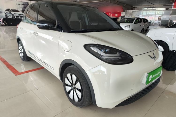 Used Wuling Bingo 2023 333 km Lingxi Connected Version Front Right 45 Deg