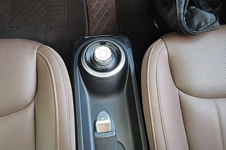 Used Wuling Bingo 2023 203km Comfort Edition Gear Lever