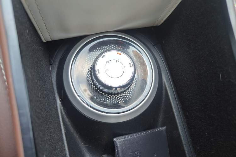 Used Wuling Bingo 2023 203km Comfort Edition Gear Lever