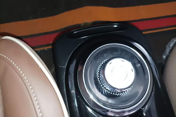 Used Wuling Bingo 2023 333 km Lingxi Connected Version Gear Lever