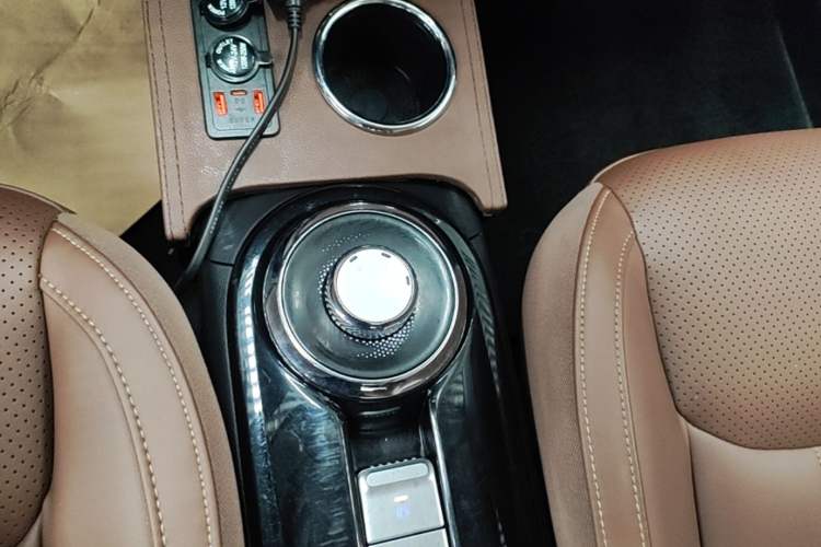 Used Wuling Bingo 2023 333 km Lingxi Connected Version Gear Lever