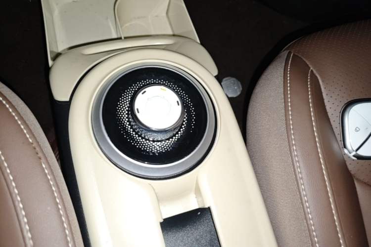 Used Wuling Bingo 2023 203km Comfort Edition Gear Lever