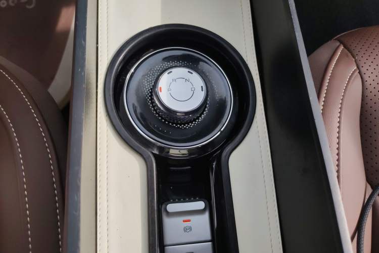 Used Wuling Bingo 2023 333 km Enjoyment Version Gear Lever