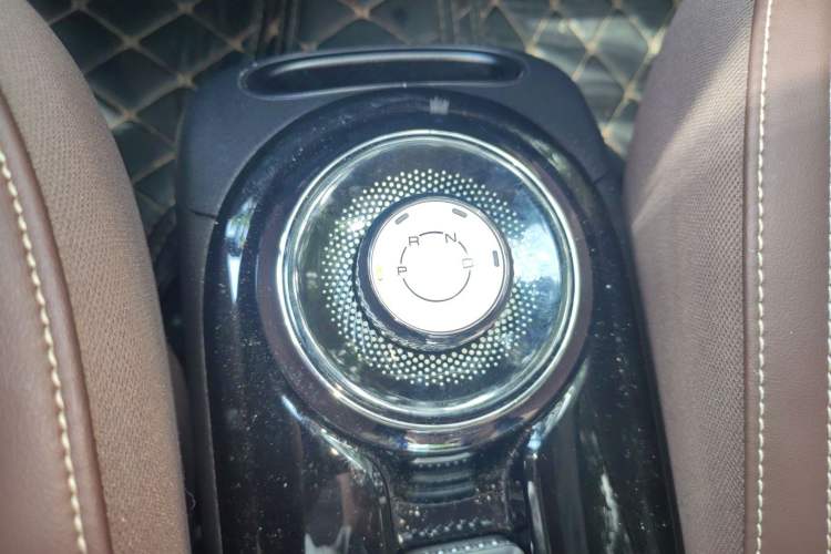 Used Wuling Bingo 2023 333 km Lingxi Connected+ Version Gear Lever