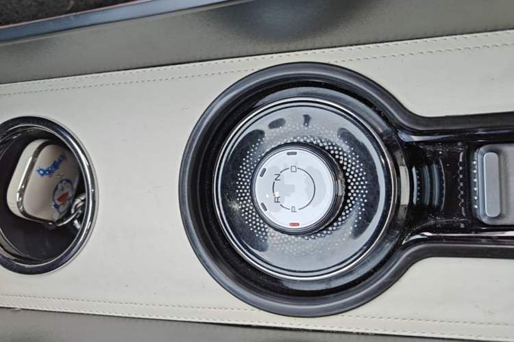 Used Wuling Bingo 2023 333 km Lingxi Connected Version Gear Lever