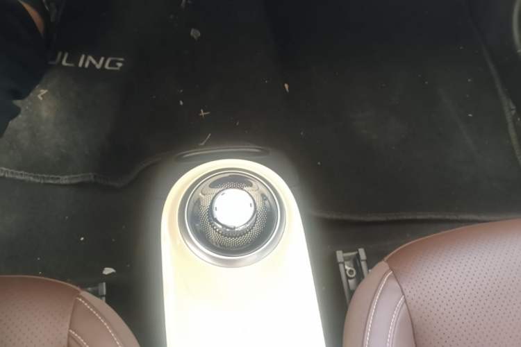 Used Wuling Bingo 2023 203km Comfort Edition Gear Lever