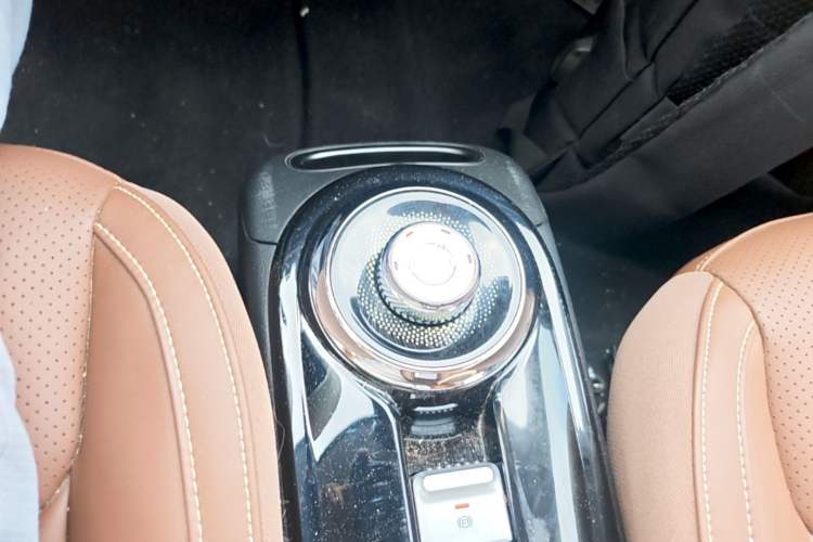Used Wuling Bingo 2023 333 km Lingxi Connected+ Version Gear Lever