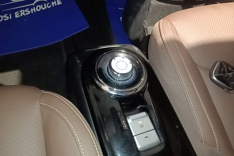 Used Wuling Bingo 2023 333 km Lingxi Connected Version Gear Lever