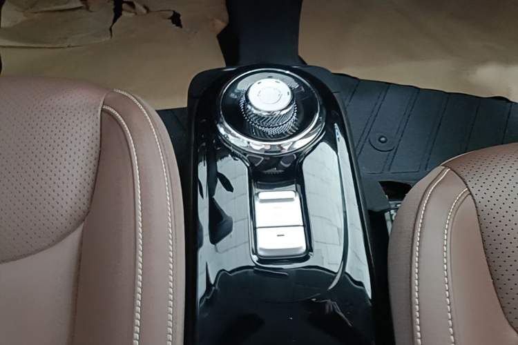 Used Wuling Bingo 2023 333 km Enjoyment Version Gear Lever