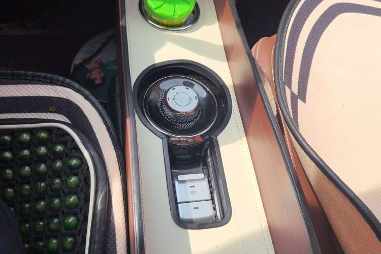 Used Wuling Bingo 2023 333 km Lingxi Connected Version Gear Lever