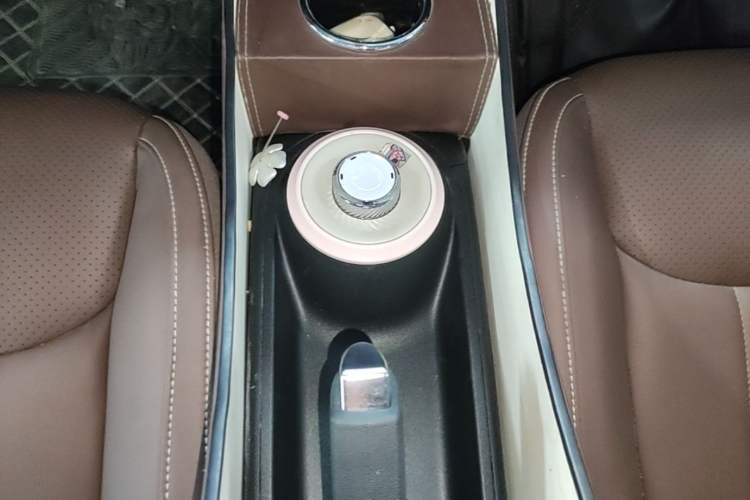 Used Wuling Bingo 2023 203km Comfort Edition Gear Lever