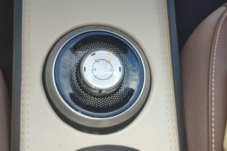 Used Wuling Bingo 2023 203km Comfort Edition Gear Lever