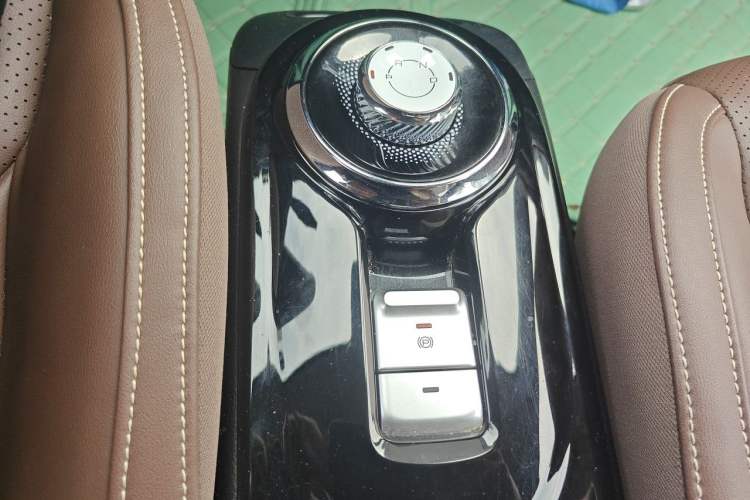 Used Wuling Bingo 2023 333 km Lingxi Connected Version Gear Lever