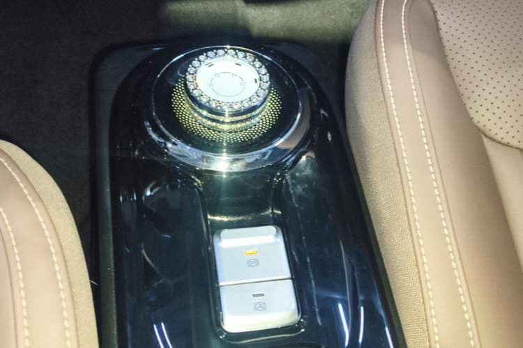 Used Wuling Bingo 2023 410 km Lingxi Deluxe Edition Gear Lever