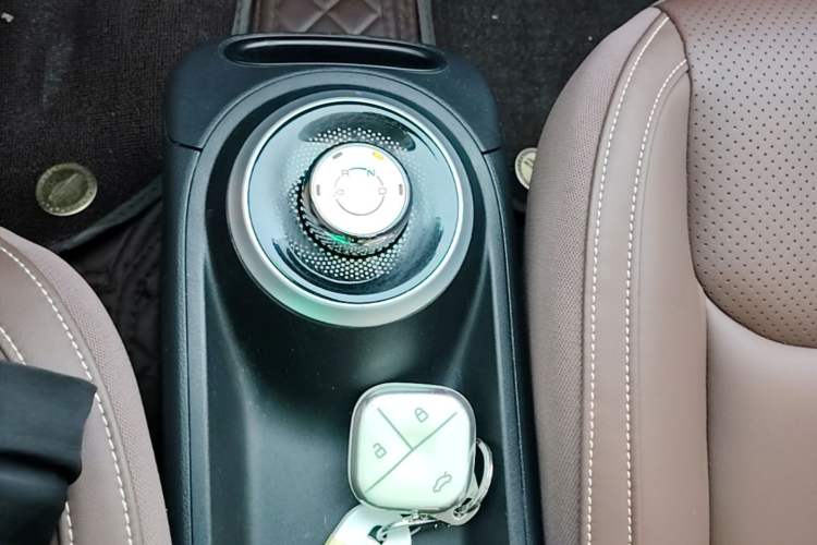 Used Wuling Bingo 2023 203km Comfort Edition Gear Lever