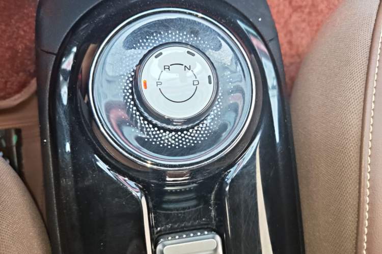 Used Wuling Bingo 2023 333 km Lingxi Connected Version Gear Lever