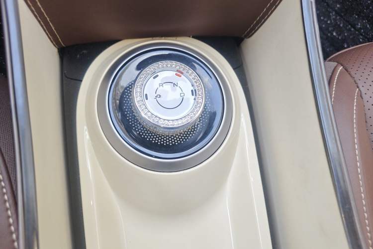 Used Wuling Bingo 2023 203km Comfort Edition Gear Lever