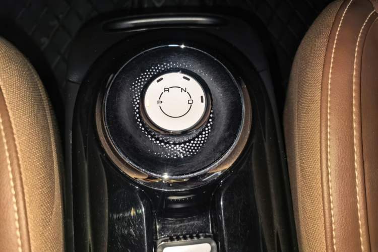 Used Wuling Bingo 2023 333 km Lingxi Connected Version Gear Lever