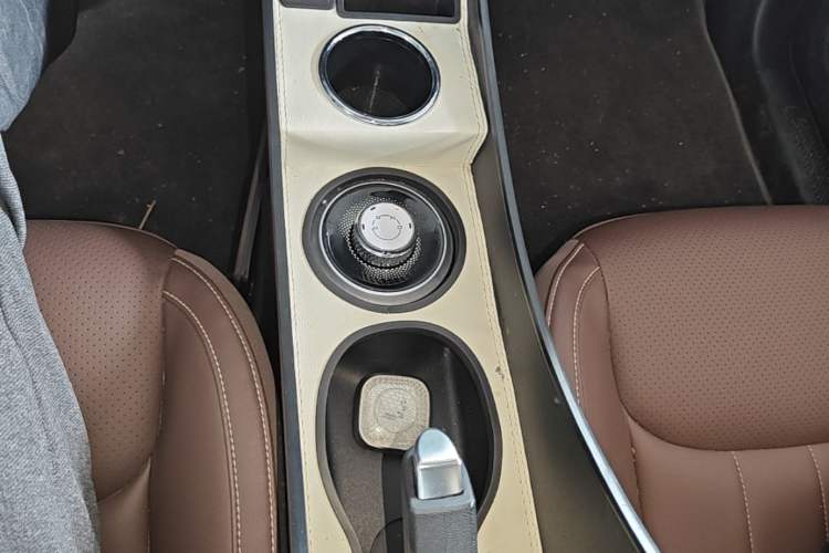 Used Wuling Bingo 2023 203km Comfort Edition Gear Lever