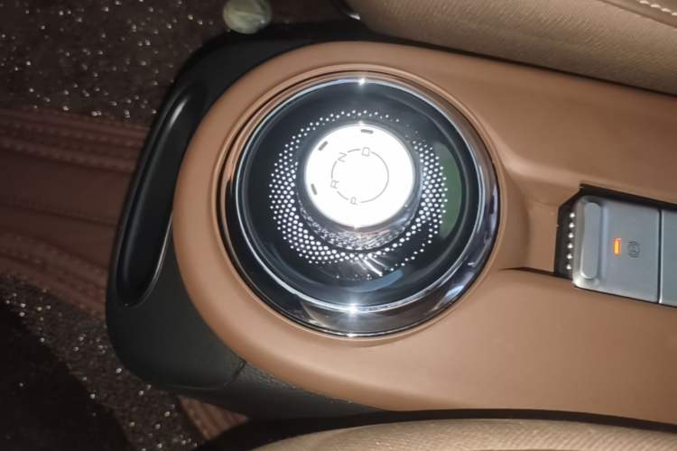 Used Wuling Bingo 2023 333 km Lingxi Connected Version Gear Lever