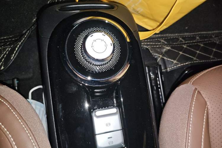 Used Wuling Bingo 2023 333 km Lingxi Connected+ Version Gear Lever