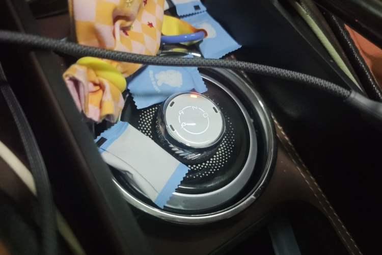 Used Wuling Bingo 2023 203km Comfort Edition Gear Lever