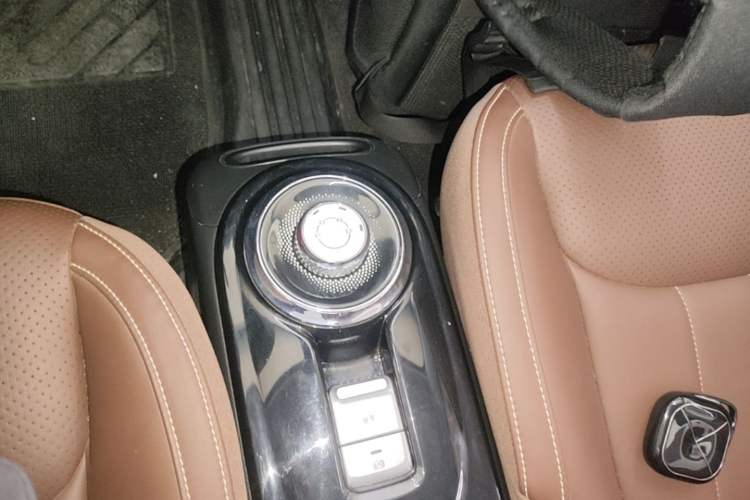 Used Wuling Bingo 2023 410 km Lingxi Deluxe Edition Gear Lever