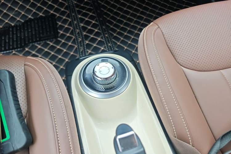 Used Wuling Bingo 2023 203km Comfort Edition Gear Lever