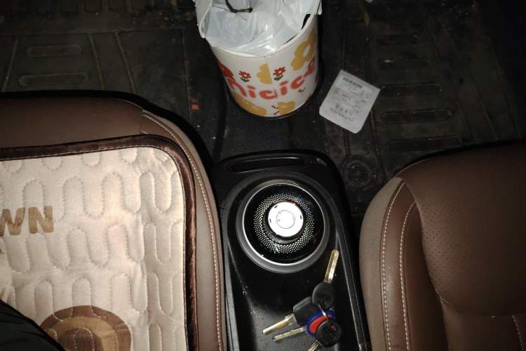Used Wuling Bingo 2023 203km Comfort Edition Gear Lever