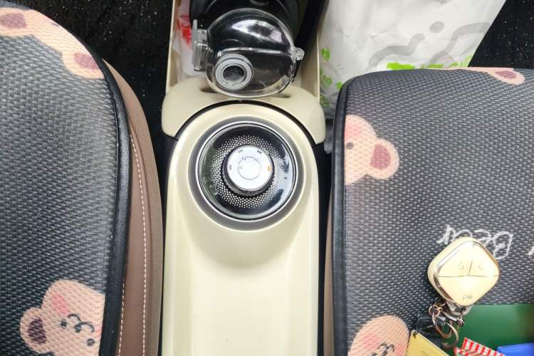 Used Wuling Bingo 2023 203km Comfort Edition Gear Lever