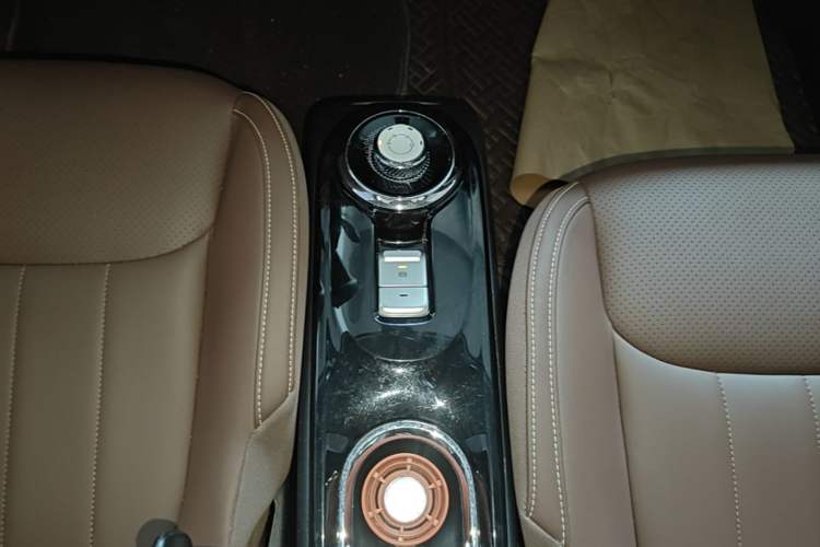 Used Wuling Bingo 2023 333 km Lingxi Connected Version Gear Lever
