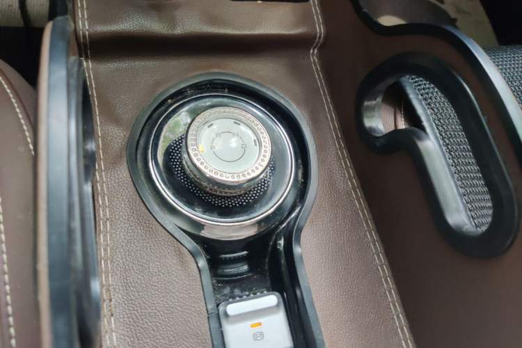 Used Wuling Bingo 2023 333 km Lingxi Connected Version Gear Lever