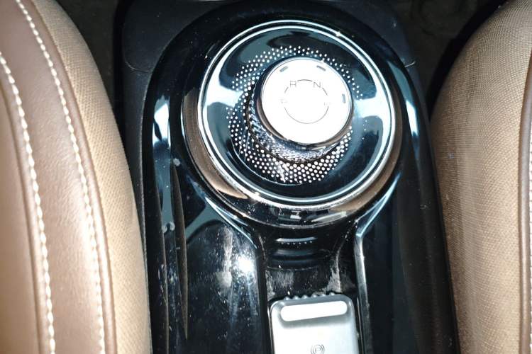 Used Wuling Bingo 2023 333 km Lingxi Connected Version Gear Lever