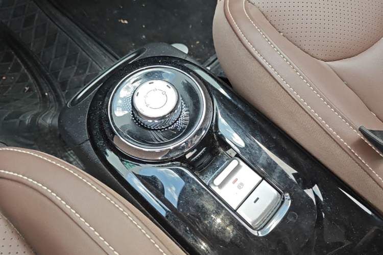 Used Wuling Bingo 2023 333 km Lingxi Connected Version Gear Lever