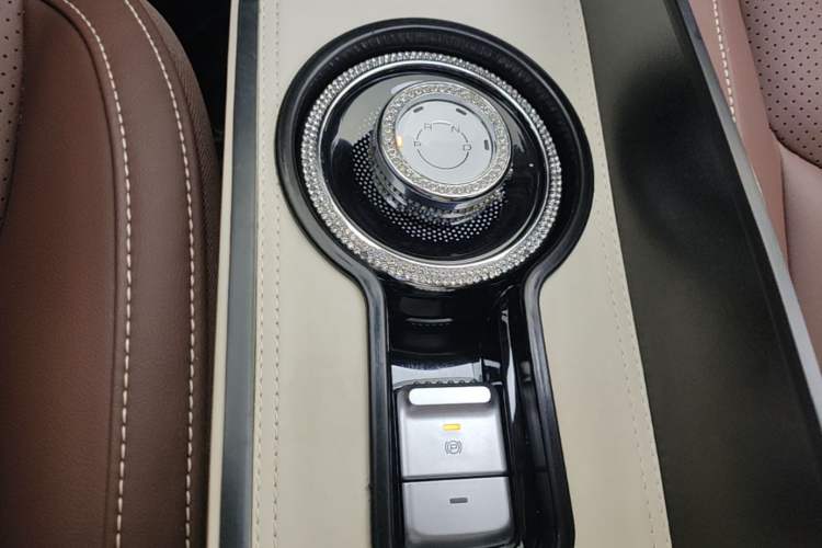Used Wuling Bingo 2023 333 km Lingxi Connected Version Gear Lever