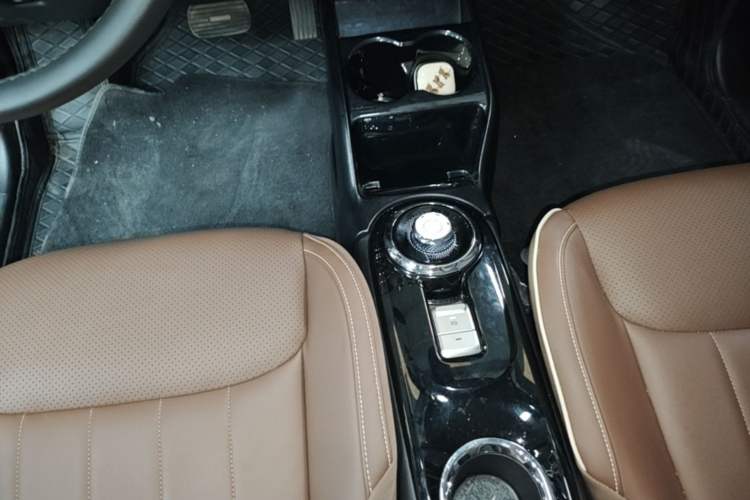 Used Wuling Bingo 2023 333 km Lingxi Connected Version Gear Lever