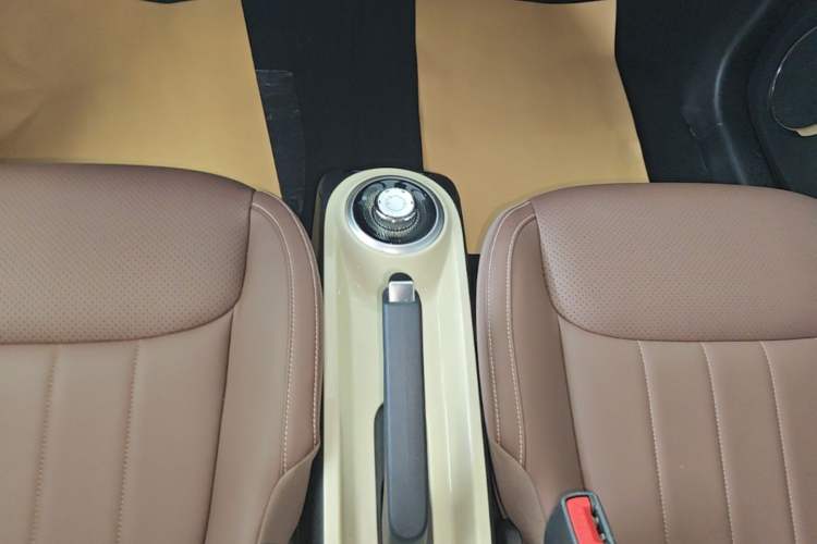 Used Wuling Bingo 2023 203km Comfort Edition Gear Lever