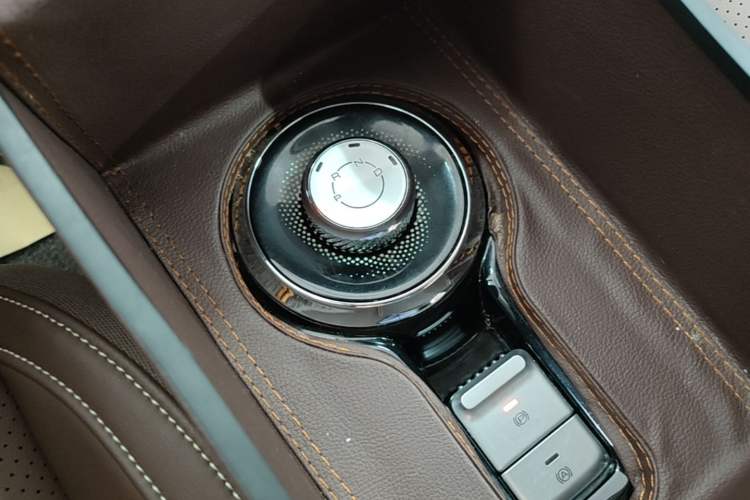 Used Wuling Bingo 2023 333 km Lingxi Connected+ Version Gear Lever