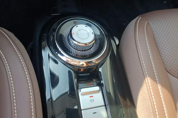 Used Wuling Bingo 2023 333 km Lingxi Connected+ Version Gear Lever