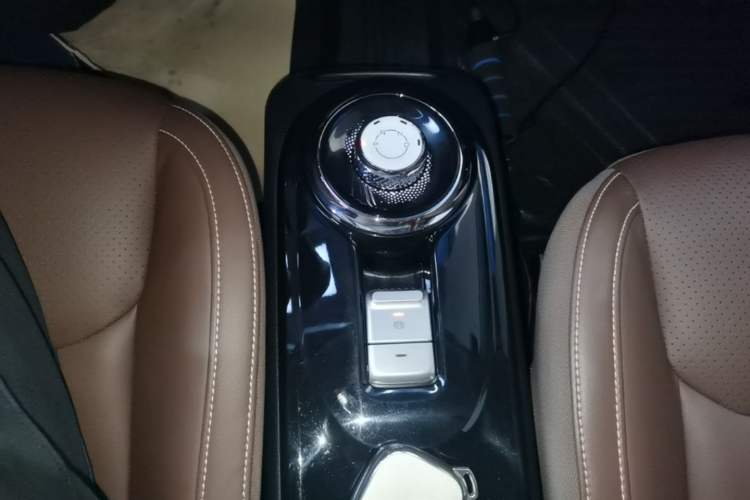 Used Wuling Bingo 2023 333 km Lingxi Connected Version Gear Lever