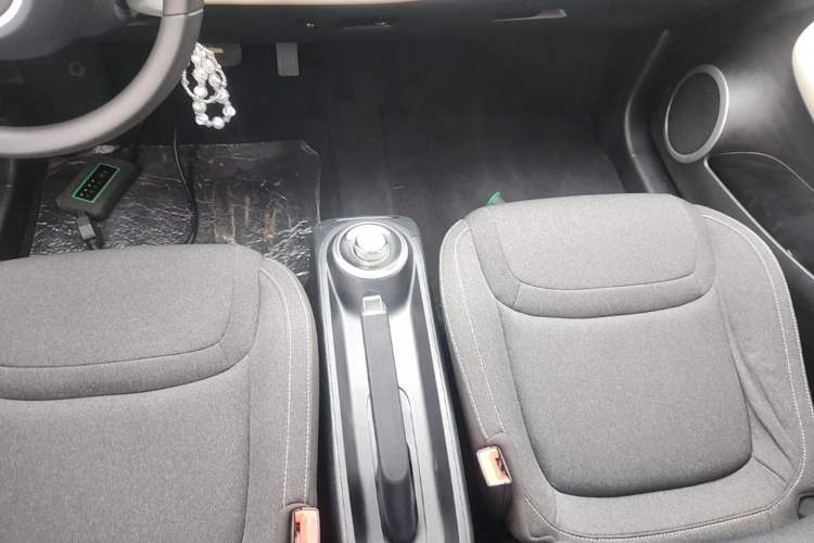 Used Wuling Bingo 2023 203km Comfort Edition Gear Lever