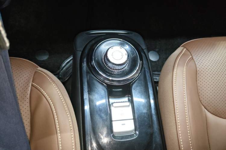 Used Wuling Bingo 2023 333 km Lingxi Connected Version Gear Lever