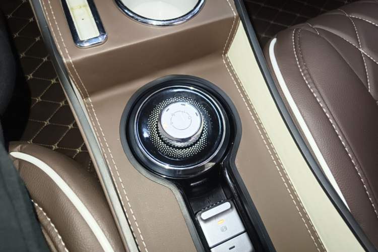Used Wuling Bingo 2023 333 km Enjoyment Version Gear Lever