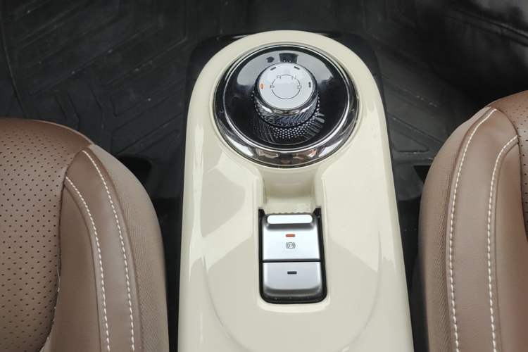 Used Wuling Bingo 2023 333 km Enjoyment Version Gear Lever