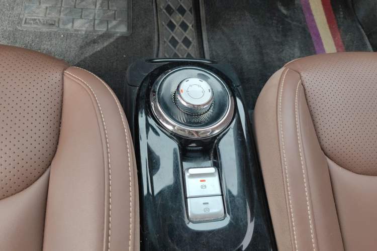 Used Wuling Bingo 2023 333 km Lingxi Connected Version Gear Lever