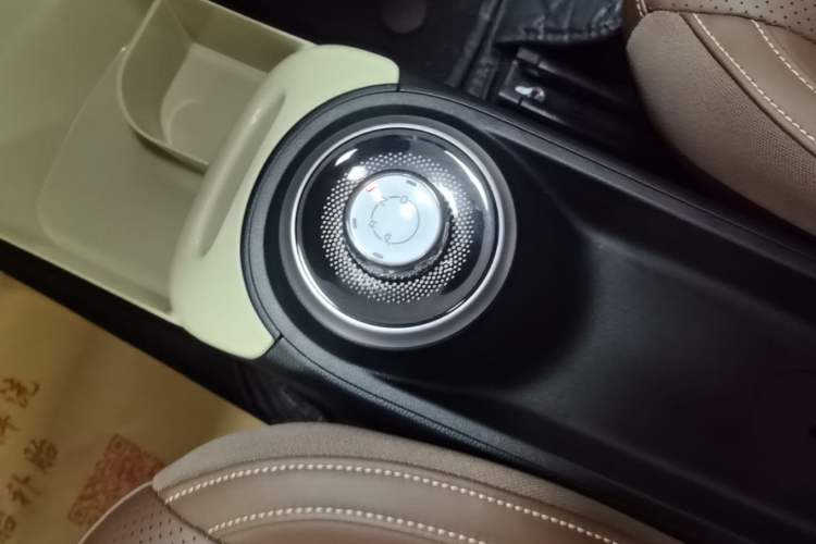 Used Wuling Bingo 2023 203km Comfort Edition Gear Lever
