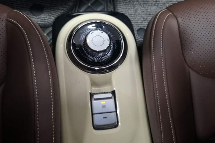 Used Wuling Bingo 2023 333 km Enjoyment Version Gear Lever